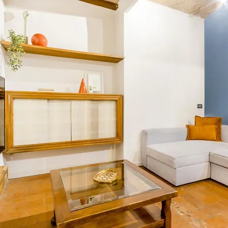 A 2 Passi Da Piazza Grande 公寓