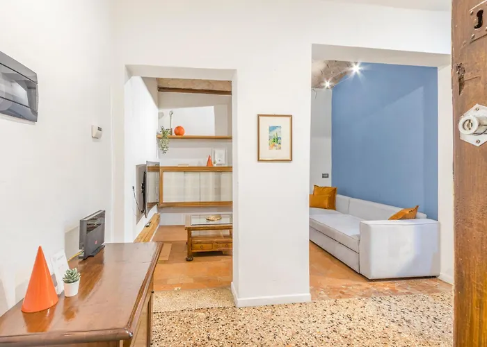 A 2 Passi Da Piazza Grande Apartament